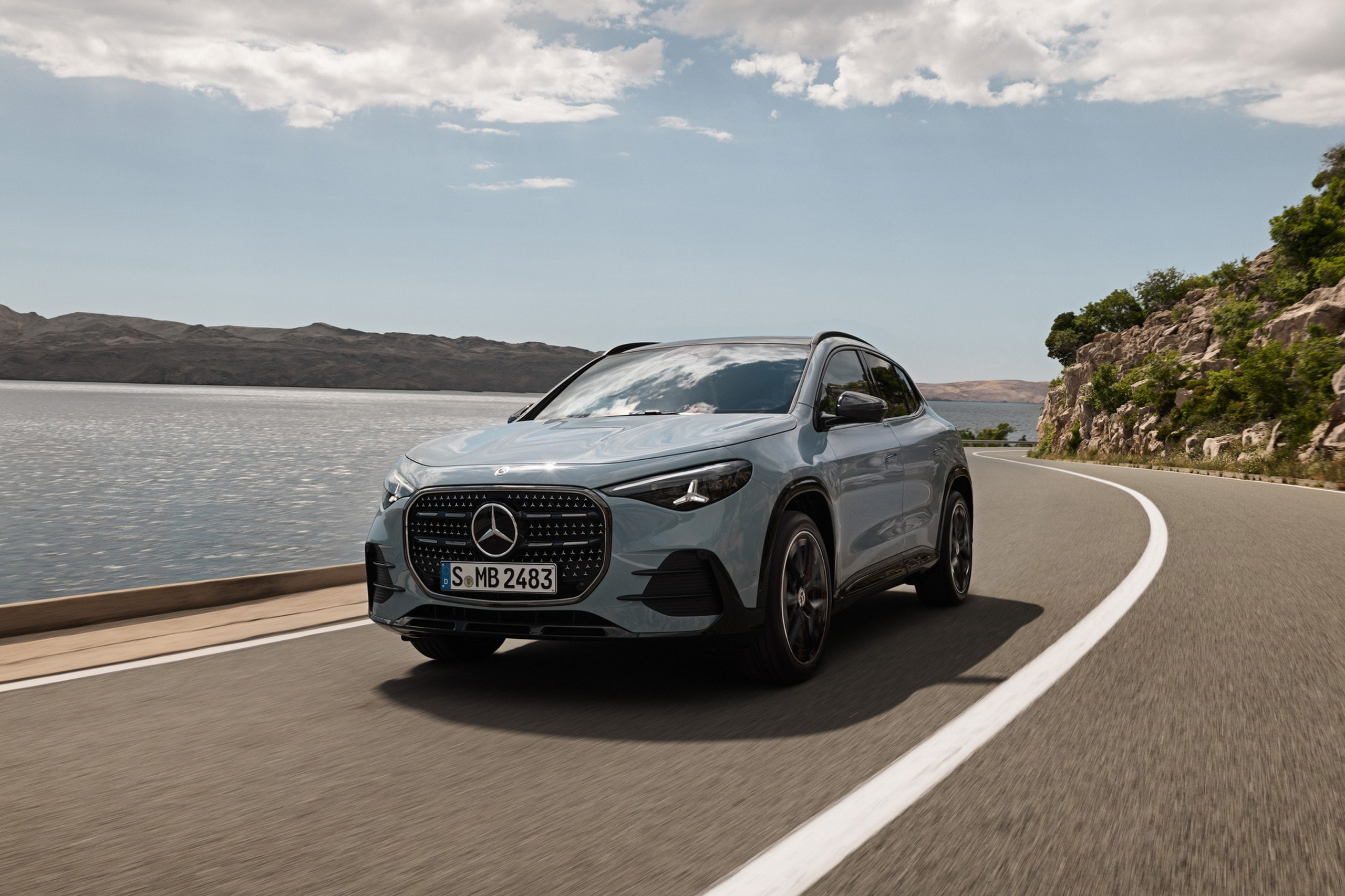 Download free 2027 Mercedes-Benz GLA Hybrid wallpapers in HD and 4K for your desktop, phone or tablet