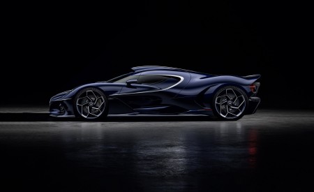 2027 Bugatti Destrier Side Wallpaper 450x275 (11)