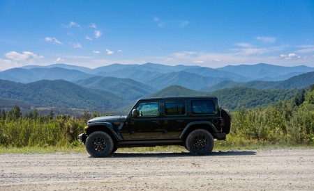 2027 Jeep Wrangler Smoky Mountain Side Wallpaper 450x275 (6)