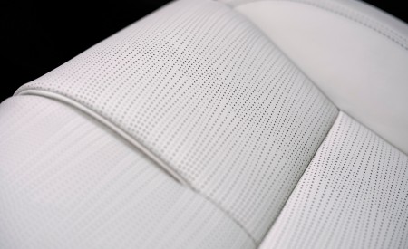 2027 Lincoln Nautilus Reserve Interior Seats Wallpaper 450x275 (6)