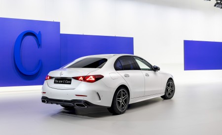 2027 Mercedes-Benz C-Class Rear Three-Quarter Wallpaper 450x275 (10)