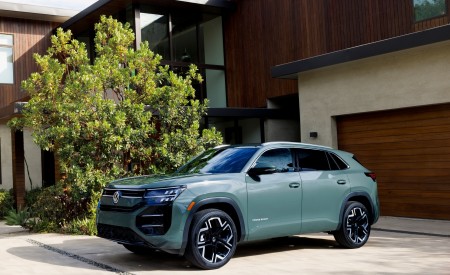 Download 2027 Volkswagen Atlas Cross Sport HD & 4K Wallpapers