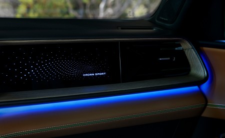 2027 Volkswagen Atlas Cross Sport Interior Ambient Lighting Wallpaper 450x275 (15)