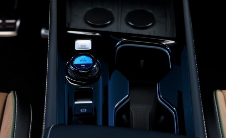 2027 Volkswagen Atlas Cross Sport Interior Detail Wallpaper 450x275 (17)