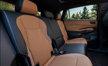 2027 Volkswagen Atlas Cross Sport Interior Rear Seats Wallpaper 450x275 (22)
